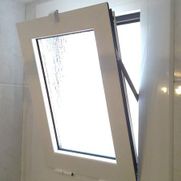 Aluminios Montaño ventana abatible
